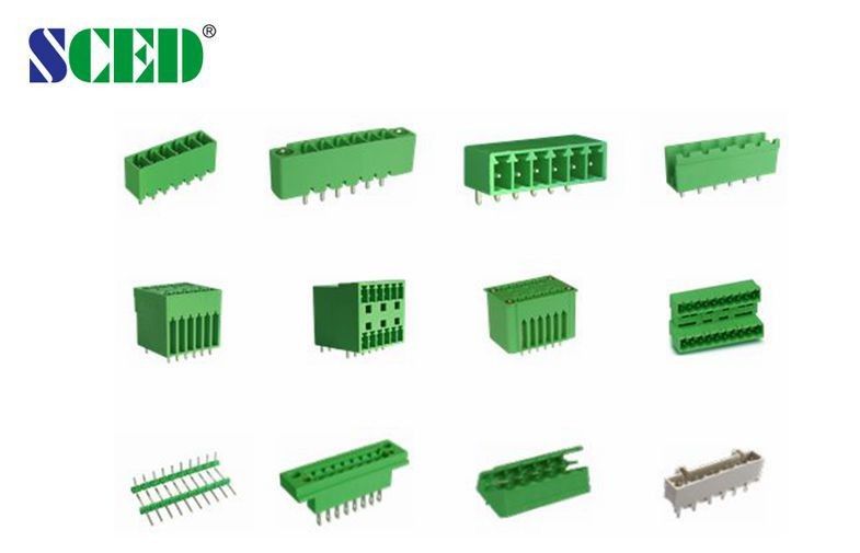 verticale maschio Pluggable degli incavi del passo 3.81mm dei blocchetti terminali di 300V 8A