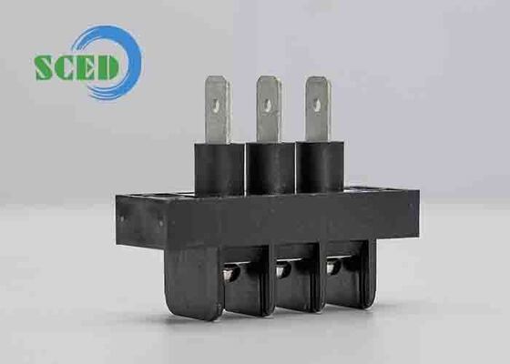 Blocco di connessione da 2 a 24 poli di barriera con 2P a 24P Numero di contatti progettati per le connessioni dei circuiti elettrici